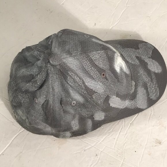 Hurley Flexfit Silver Graffiti  Spray Paint Surf Skate Cap Hat - Picture 8 of 8